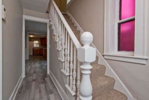 35 Prospect St, Enfield CT 06082-3443 exterior