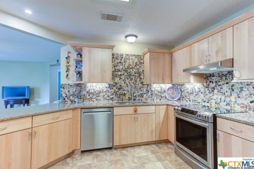 32070 Jay Bird Ln, Spring Branch TX exterior