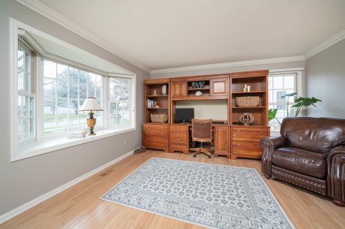 7452 Dunross Dr, Kalamazoo, MI 49024-7412