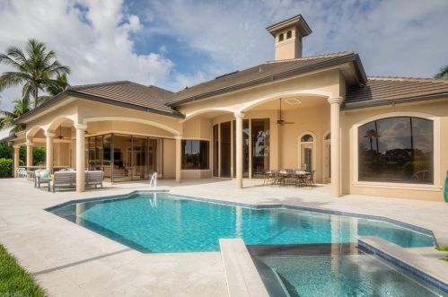 2354 Alexander Palm Dr, Naples FL 34105-3039 exterior