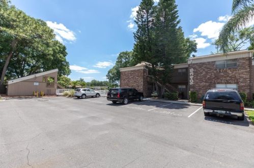 10435 Carrollbrook Cir, Tampa FL  33618-4121 exterior