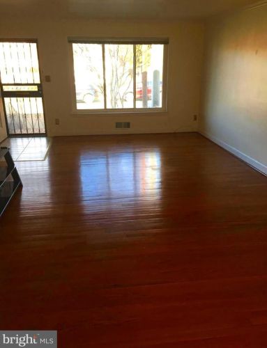 518 Fayette St, Alexandria VA  22314-2267 exterior