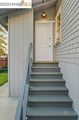 2020 Blake St, Berkeley CA 94704-2604 exterior