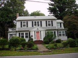 312 Quinobequin Rd, Newton, MA 02468-2104