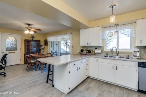 263 Abrego Dr, Green Valley AZ 85614-1504 exterior