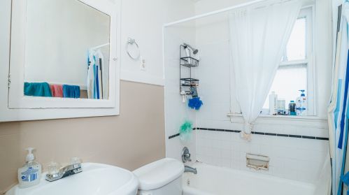 3139 Francisco Ave, Chicago IL 60618-5814 exterior