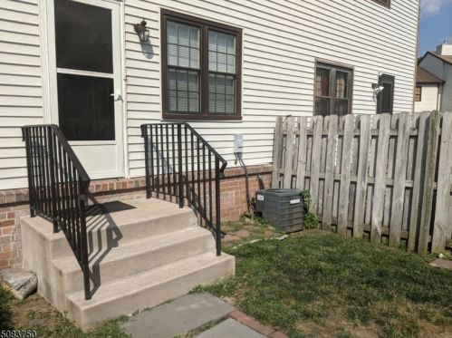 183 Cynthia Dr, Hackettstown, NJ 07840-3735