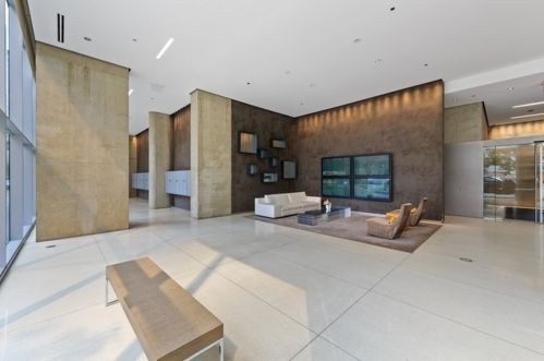 600 Fairbanks Ct, Chicago, IL 60611-5410