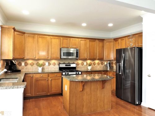 2769 Loftview Sq, Atlanta GA 30339-4929 exterior