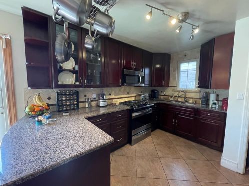 5123 Mason Ave, Chicago IL 60630-1916 exterior