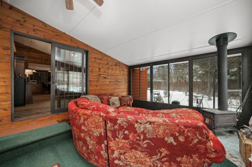 817 County Rd B, Saint Paul MN 55113-4532 exterior