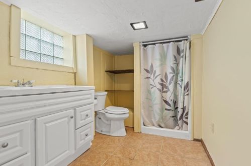 10 Amherst Ave, Pittsburgh PA 15229-1536 exterior