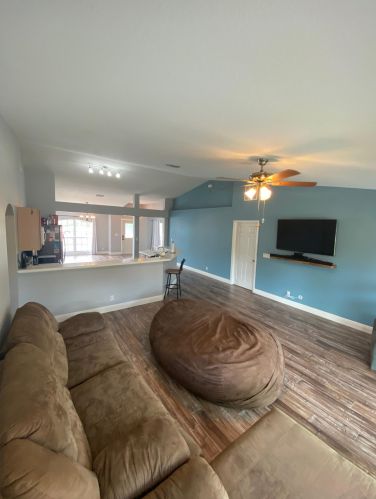 4571 Darwin Blvd, Fort Pierce FL 34953-6046 exterior