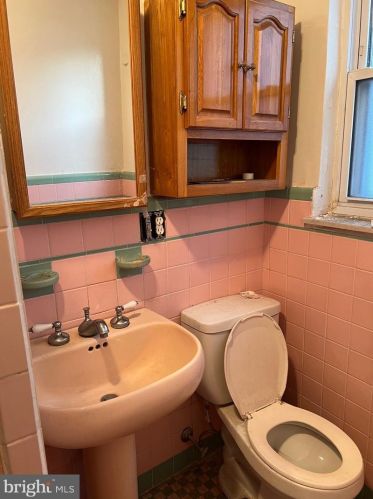 703 Federal St, Philadelphia PA 19147-5112 exterior