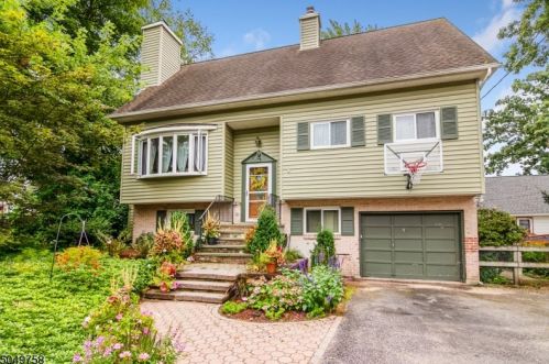 54 Franklin Rd, Parsippany, NJ 07834-1557