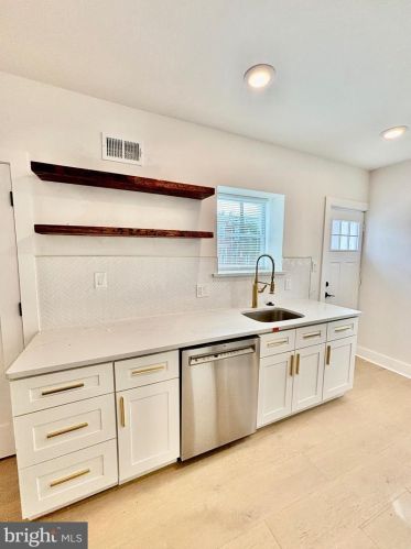 2531 Cedar St, Philadelphia PA 19134-4318 exterior