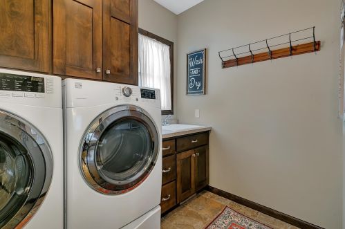 916 21st Ave, Sartell MN 56377-2465 exterior