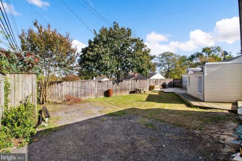 600 Binsted Rd, Glen Burnie MD 21060-7326 exterior