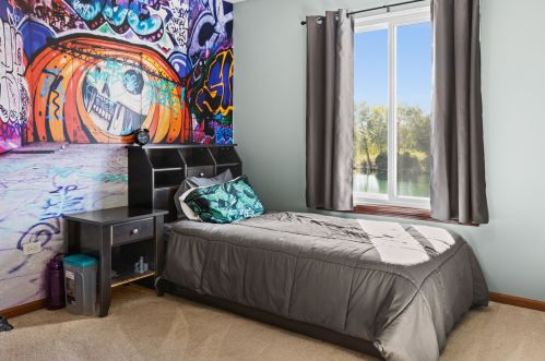 3824 Ml Rd, Joliet IL 60433-2865 exterior