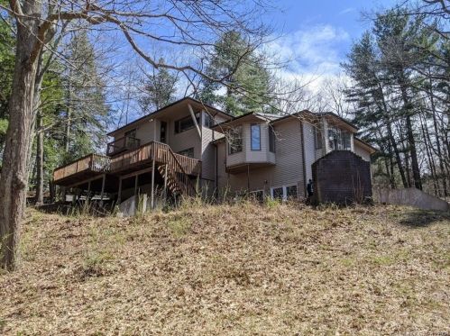 13 Bailey Rd, Enfield CT 06082-4818 exterior