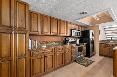 2428 Harbour Cove Dr, Fort Pierce FL  34949-1515 exterior