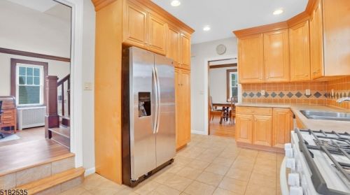 18 Pierson Rd, Maplewood NJ 07040-3409 exterior