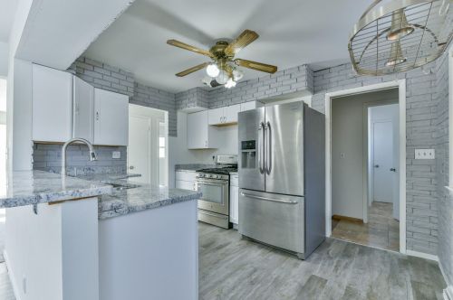 5242 82 Ct, Milwaukee WI 53218-2503 exterior