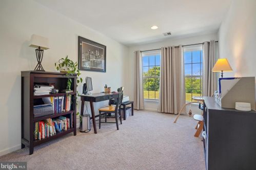 2222 Red Fox Dr, Hummelstown PA 17036 exterior