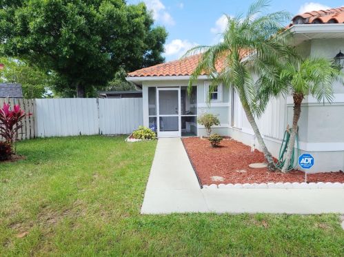 5568 Boynton Pl, Boynton Beach, FL 33437-2672