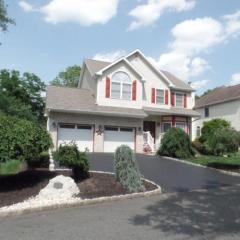 130 Dover Rd, Colonia, NJ 07067-3914