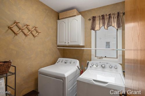 5643 Charolais Dr, Wyoming MI exterior