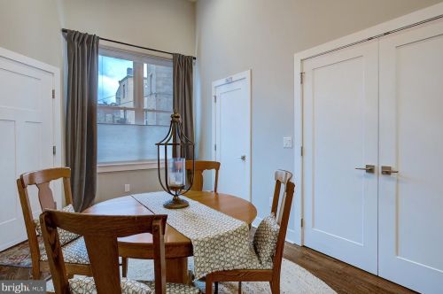 934 Ellsworth St, Philadelphia PA 19146-3010 exterior