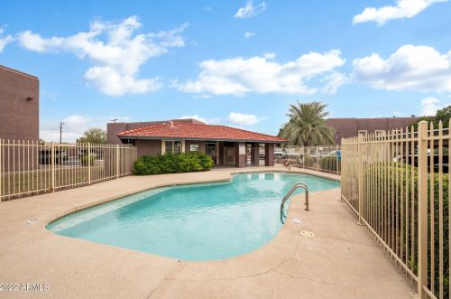 16602 25th St, Phoenix AZ 85032-2555 exterior