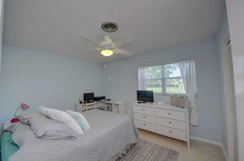 304 Bay St, Fort Pierce FL 34952-1317 exterior