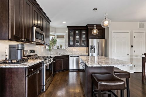 1656 Blackhawk St, Chicago, IL 60622-2206