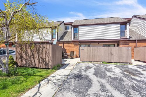 5201 13th St, Milwaukee WI 53221-1201 exterior