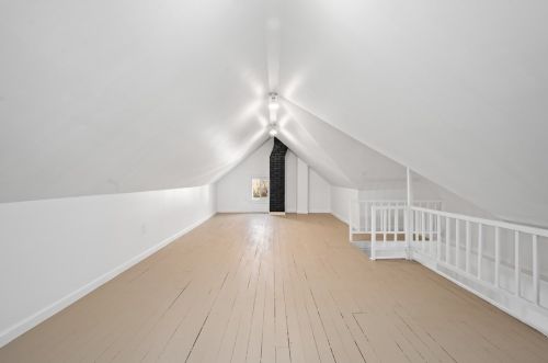 407 Center Ave, Pittsburgh PA  15215-3022 exterior