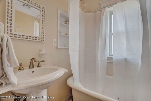 609 Ave, Belmar NJ 07719-2710 exterior