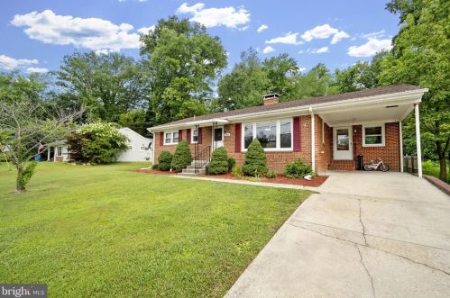 5 Jenkins Dr, Pisgah, MD 20640-1936