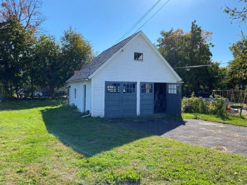 89 Ashley St, Springfield MA 01105-1572 exterior