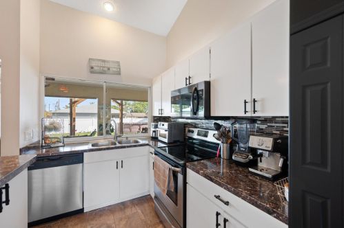 451 Raymond Ln, Fort Pierce FL  34983-1131 exterior