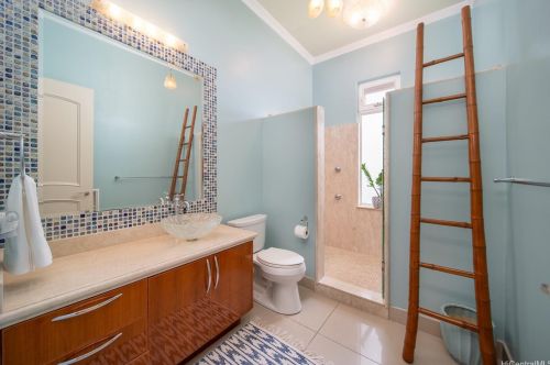 5201 Kuaiwi Pl, Honolulu HI 96821-1560 exterior