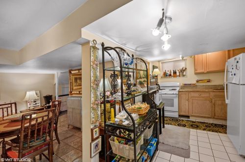 2220 37th St, Chicago IL 60609-1039 exterior