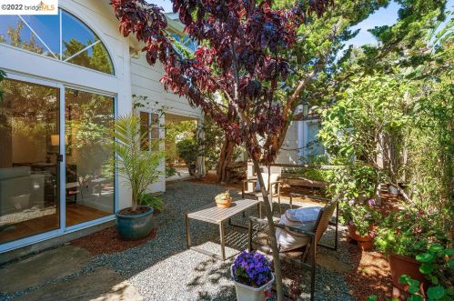 1149 Hearst Ave, Berkeley CA 94709-2129 exterior