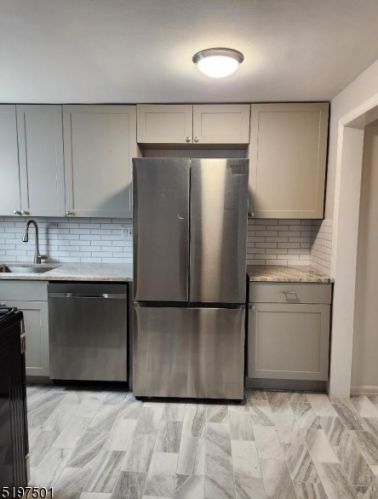 107 Lincoln Park, Cranford NJ  07016-3120 exterior