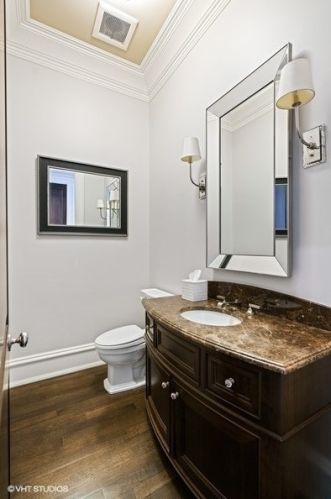 2038 Mohawk St, Chicago IL 60614-4515 exterior