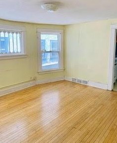 1142 Jenifer St, Madison WI 53703-3745 exterior