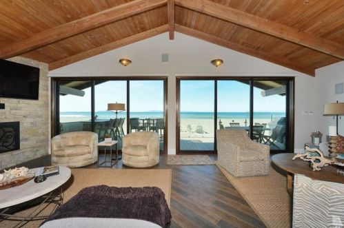 867 Mandalay Bch Rd, Oxnard CA 93035-1078 exterior