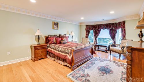 21 Southfield Rd, Edison NJ 08820-3141 exterior