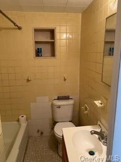 2401 Walton Ave, Bronx NY 10468-6459 exterior